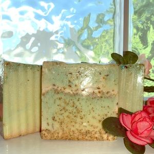 Handmade Lemongrass Yoni Soap 🍋😍